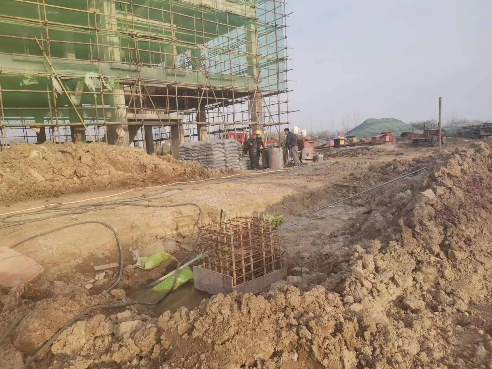 湖里当桥梁出现裂缝的时候应该及时加固修补